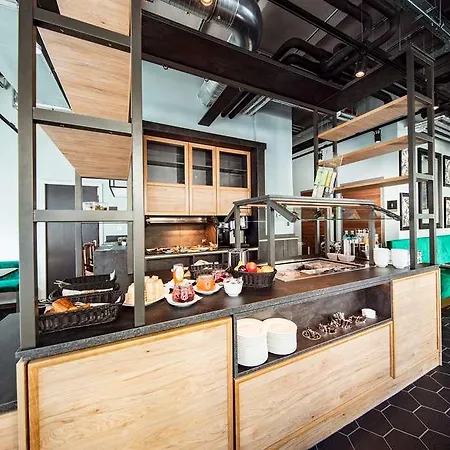 Отель Maison Schiller By Designcity 4*