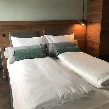 Maison Schiller By Designcity Hotel 4*